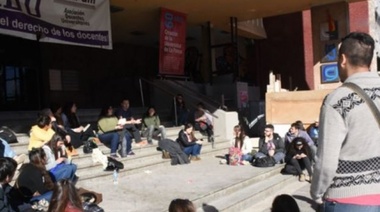 En medio del conflicto con los docentes universitarios, Tavela "confió" en llegar a un acuerdo