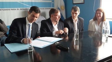 Urtubey con traje de candidato: “Hay que construir el espacio fuerte y competitivo”