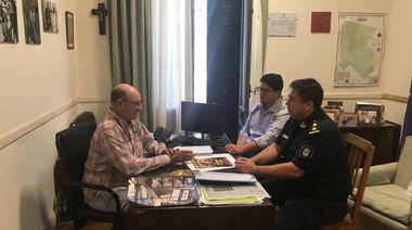 Tras una seguidilla de "escruches", Tellechea se mostró con jefes policiales