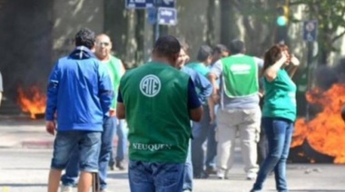 En rechazo al presupuesto de Vidal, ATE  convocó a un acampe en La Plata