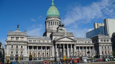 Pymes reclaman "medidas urgentes para afrontar la crisis" frente al Congreso