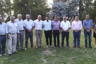 Intendentes del grupo "Oeste Arriba" se juntaron en Pellegrini