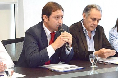 Ante las quejas de vecinos por inseguridad, Serenal cargó contra la policía