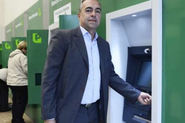 Rodrigo desmintió a la Asociación Bancaria sobre “cierre y vaciamiento” en el provincia