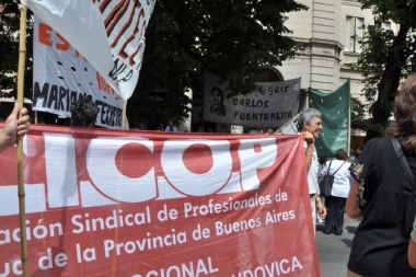 Médicos profundizan el reclamo contra Vidal: tres paros y "carpa sanitaria"
