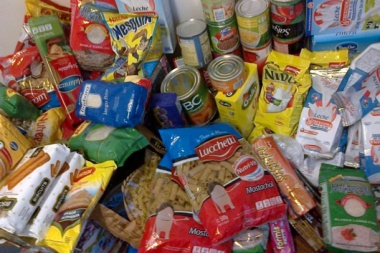 Efecto crisis: el PJ de Junín recolecta alimentos para repartir en familias de bajo recursos