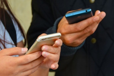 Desde hoy dan de baja líneas de celulares prepagas que no estén registradas