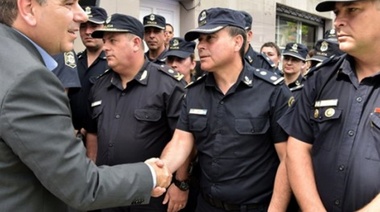 En seguridad, cerca del 12% de los policías fueron apartados y un 3 por ciento echados