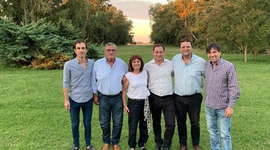 Entre descanso y rosca política, Bullrich sueña con una candidatura y se muestra con alcaldes