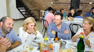 Aiola juntó a la UCR de la cuarta en Chacabuco para comenzar a levantar el perfil "boina blanca"