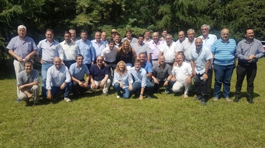 Intendentes radicales pidieron por la reelección de Salvador como vicegobernador