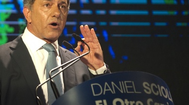 El ex gobernador Scioli se lanzó otra vez a la carrera presidencial