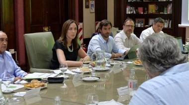 Vidal arma su propia batería de medidas para reactivar el consumo en Provincia