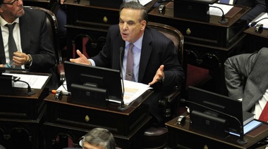 La regulación a Facebook y Google para la campaña sigue avanzando