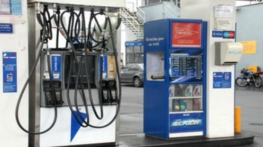 La venta de combustible continúa cayendo por los aumentos de precio