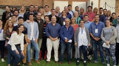 Esponda presente en el Congreso de Lilitos donde ratificaron la candidatura de Macri