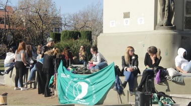 Pañuelos verdes en el interior bonaerense por el nuevo proyecto de aborto