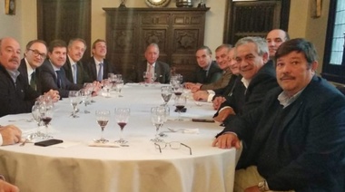 El campo recibió a Pichetto que prometió interceder por el precio del biocombustible