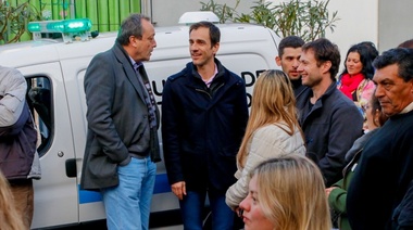 Se entregó una unidad de traslado a la localidad de Agustina 