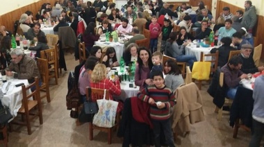 Con un fuerte apoyo, Borsani cerró su campaña y llamó a "votar por las propuestas"