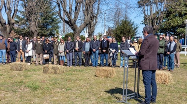 Acto oficial: Caminos y relación entre las entidades y el municipio, el centro de los discursos