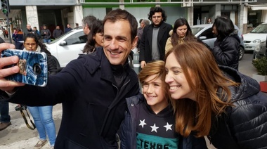 De manera sorpresiva, Vidal bajó a Junín, hizo una recorrida y dialogó con vecinos
