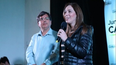 Vidal llamó a votar boleta completa y desafió: "Yo no me rindo"