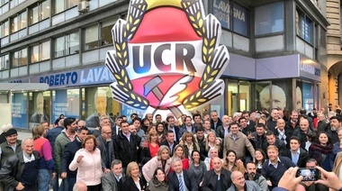 Radicales lavagnistas de la cuarta intentan seducir a correligionarios del oficialismo