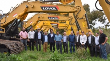 Cinco distritos de la cuarta beneficiados con maquinarias para caminos rurales