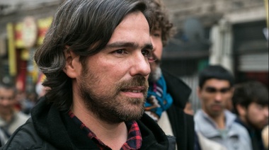 Del Caño viajará a Chile para apoyar las protestas contra el presidente Piñera