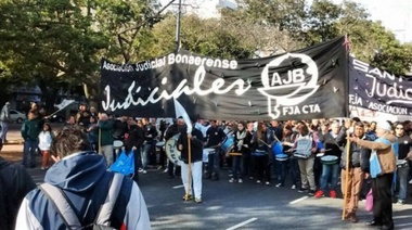 Judiciales exigen reapertura de paritarias a Vidal y piden una reunión con Kicillof