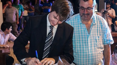 Ferraris juró como intendente "por la patria grande, la justicia social y la igualdad de oportunidades"