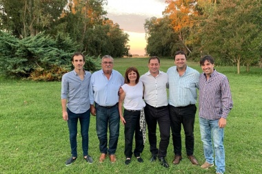 Entre descanso y rosca política, Bullrich sueña con una candidatura y se muestra con alcaldes
