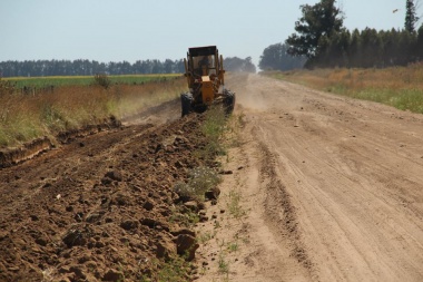 Ante la demanda de productores, anuncian obras para reparar los caminos rurales