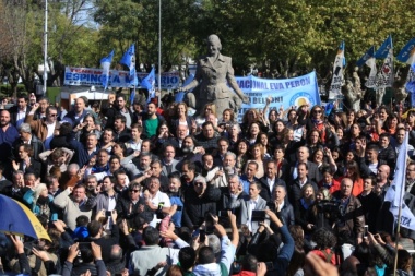 La cúpula del PJ se mostró unida en Los Toldos en los actos por los 100 años de Eva Perón