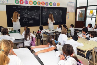 Docentes denuncian que siguen los descuentos por los paros y reclaman devolución