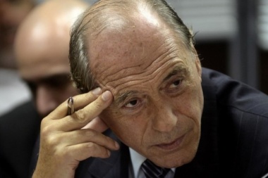 Proponen una reforma constitucional que incluya una regulación para los medios