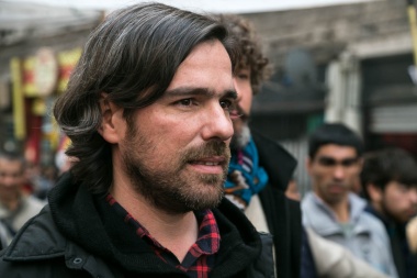 Del Caño viajará a Chile para apoyar las protestas contra el presidente Piñera
