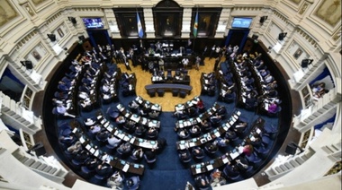 Legislatura aprobó la Ley Fiscal y Kicillof acusó a la oposición de desfinanciarlo