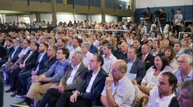 Intendentes de la cuarta en el lanzamiento del programa "Escuelas a la Obra"