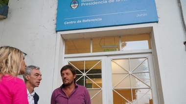 Meoni acompañó a Rizzo y Bertone en el primer día a cargo del Centro de Referencia