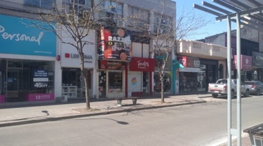 "Es inviable cerrar los comercios, no se puede cortar el sistema económico de una ciudad"