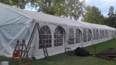 Levantaron una carpa de contingencia en el predio del hospital "Abraham Piñeyro"