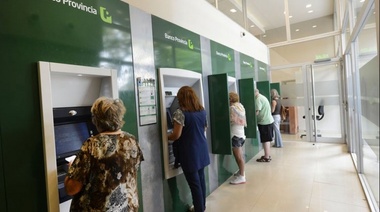 Amplían operaciones que se pueden realizar en los bancos