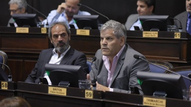 Britos salió a bancar la incorporación de profesionales médicos cubanos