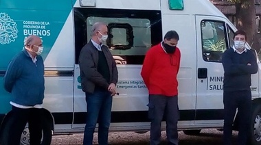 Provincia entregó dos nuevas ambulancias para el hospital Abraham Piñeyro