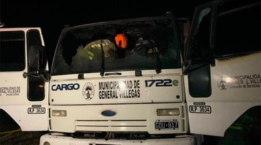 Se incendiaron dos camiones recolectores de basura y desde el municipio sospechan sabotaje