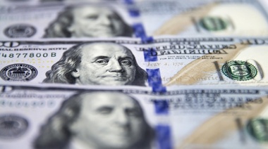El dólar blue cotizó estable a $134 en la mayoría de los distritos y cayeron la Bolsa y bonos