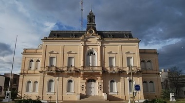 Municipales de Chacabuco van al paro por 72 horas y acusan a Aiola de "perseguir trabajadores"
