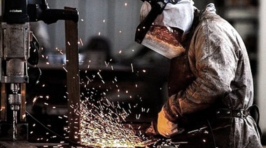 La producción metalúrgica no levanta y volvió a caer 5,2 por ciento